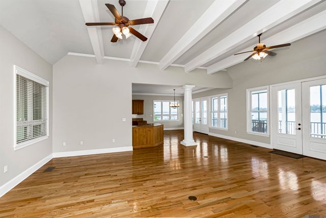 2043 False River Dr, New Roads, LA 70760