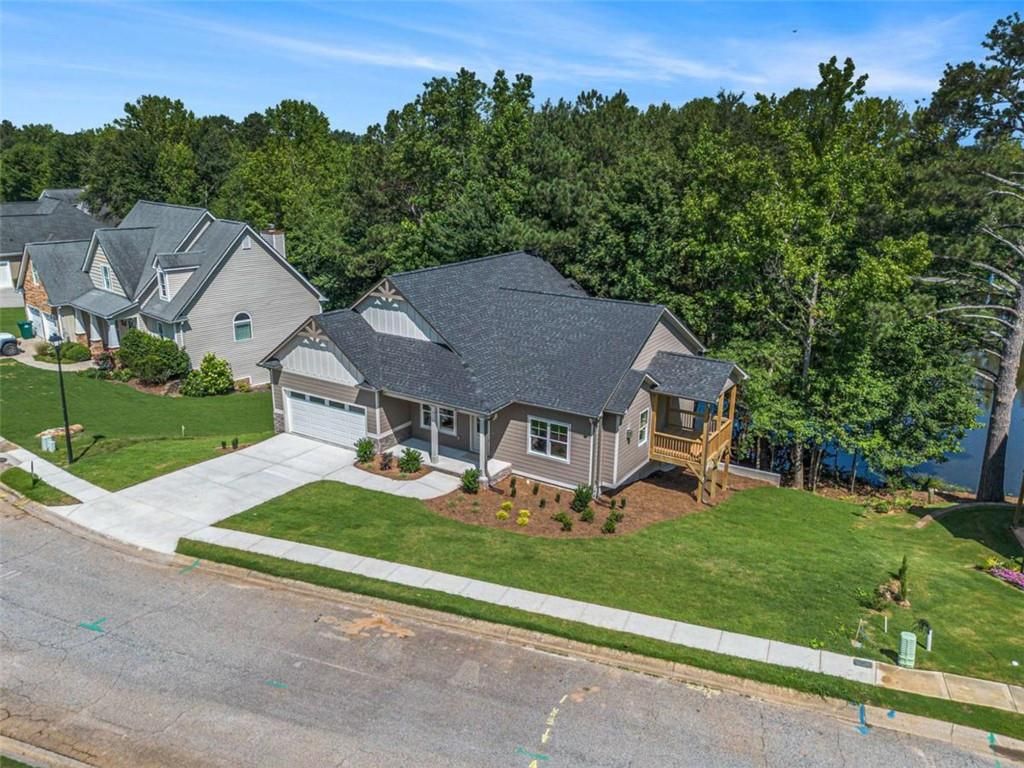301 Retreat Way, Carrollton, GA 30116