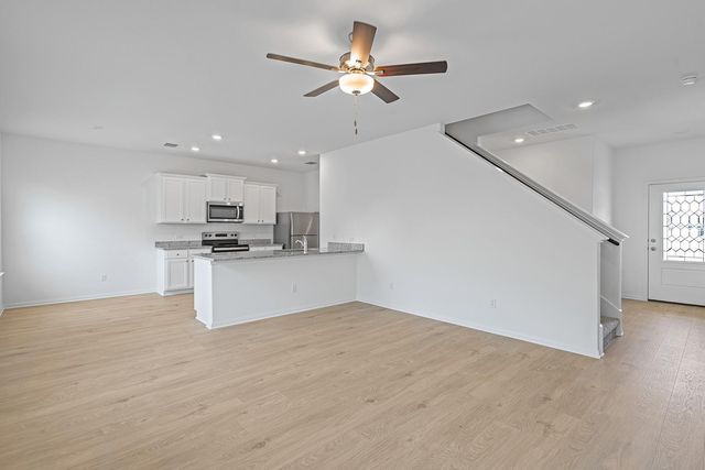 14408 Wahlbergs WAY, Elgin, TX 78621