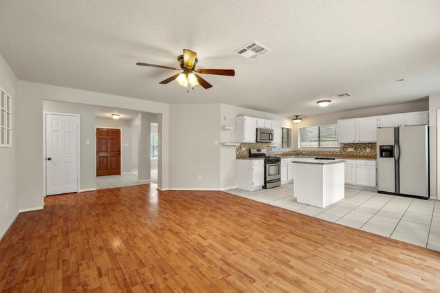 6910 Norvara Trail, Spring, TX 77379