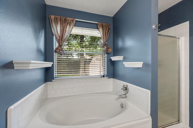 6910 Norvara Trail, Spring, TX 77379