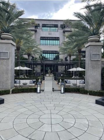 3636 Whitehall Drive 402, West Palm Beach, FL 33401