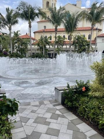 3636 Whitehall Drive 402, West Palm Beach, FL 33401