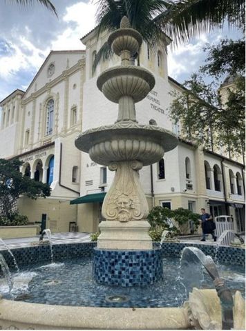 3636 Whitehall Drive 402, West Palm Beach, FL 33401