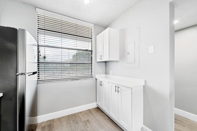 3636 Whitehall Drive 402, West Palm Beach, FL 33401