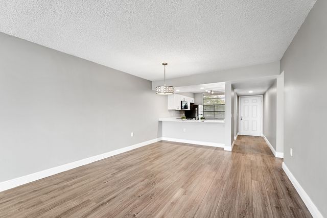 3636 Whitehall Drive 402, West Palm Beach, FL 33401