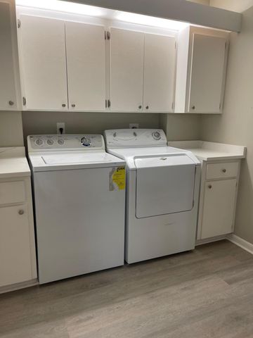 3636 Whitehall Drive 402, West Palm Beach, FL 33401