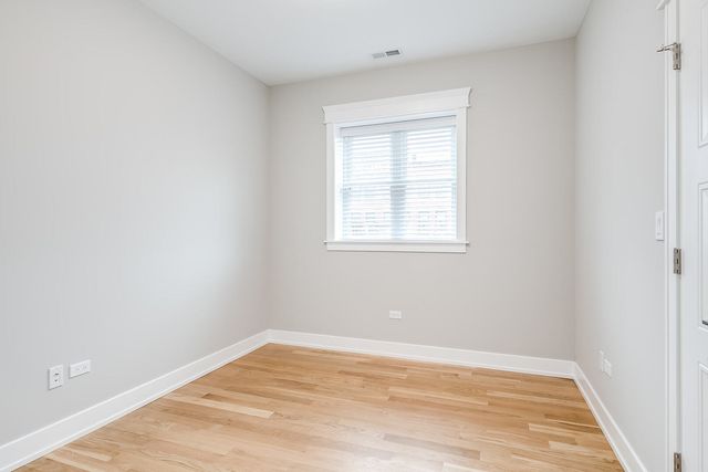 2145 S Halsted Street 4S, Chicago, IL 60608