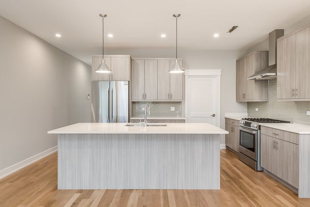 2145 S Halsted Street 4S, Chicago, IL 60608