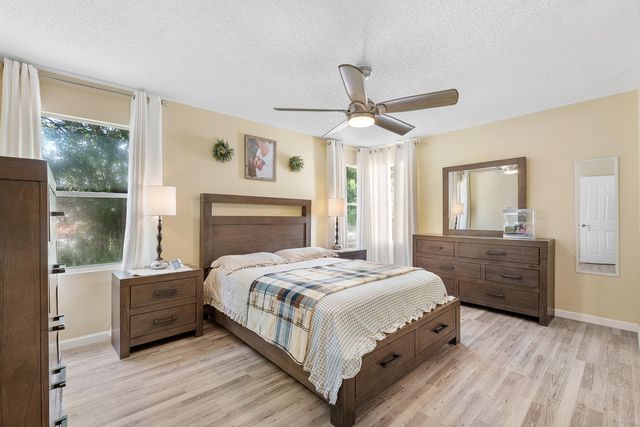 10961 NW 12th Drive, Plantation, FL 33322