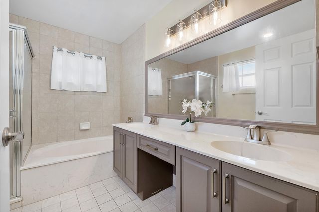 10961 NW 12th Drive, Plantation, FL 33322