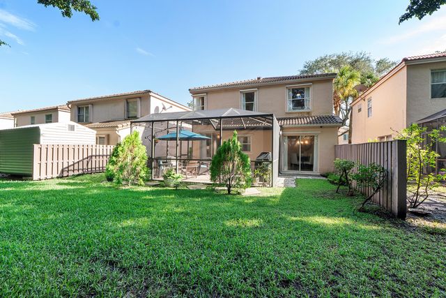 10961 NW 12th Drive, Plantation, FL 33322