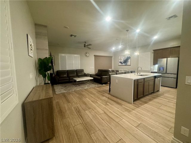 4124 Elegant Chateau Street, Las Vegas, NV 89135