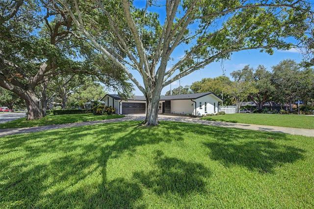 1666 SOUVENIR DRIVE, Clearwater, FL 33755