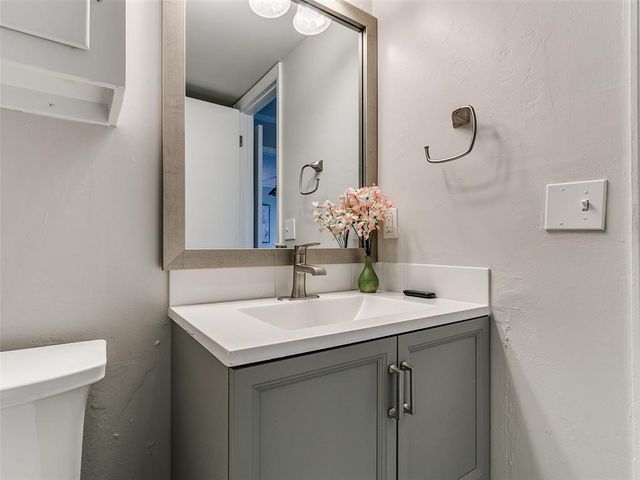 6100 N Brookline Avenue 20, Oklahoma City, OK 73112