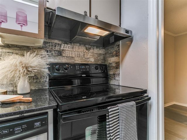 6100 N Brookline Avenue 20, Oklahoma City, OK 73112