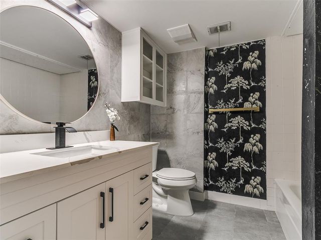 6100 N Brookline Avenue 20, Oklahoma City, OK 73112