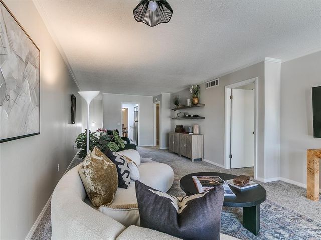 6100 N Brookline Avenue 20, Oklahoma City, OK 73112