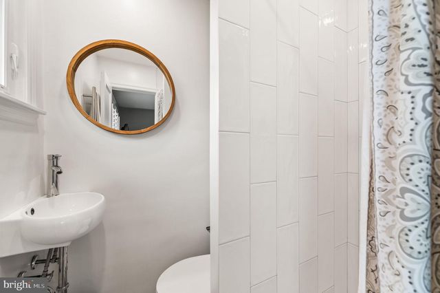 168 UPLAND RD, Havertown, PA 19083