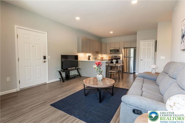 948 North Front Street C-5, Allentown City, PA 18102