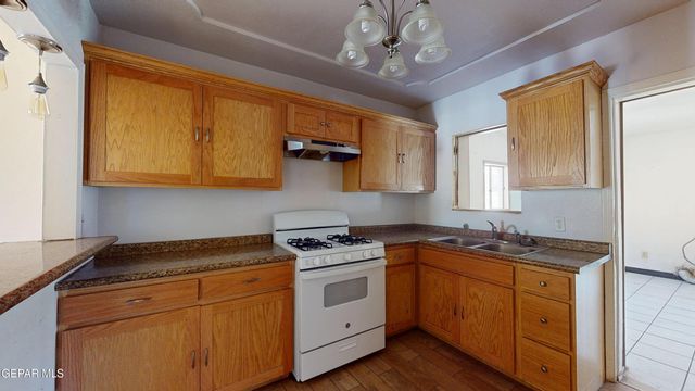 3729 MEMPHIS Avenue, El Paso, TX 79930