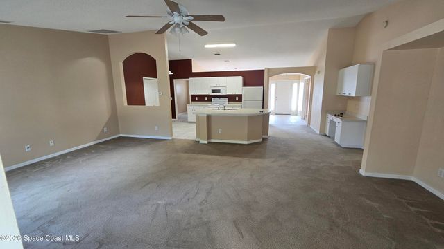 210 Meehan Avenue NW, Palm Bay, FL 32907