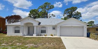 210 Meehan Avenue NW, Palm Bay, FL 32907