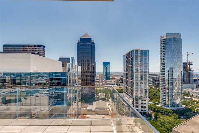 1747 Leonard Street 2002, Dallas, TX 75201