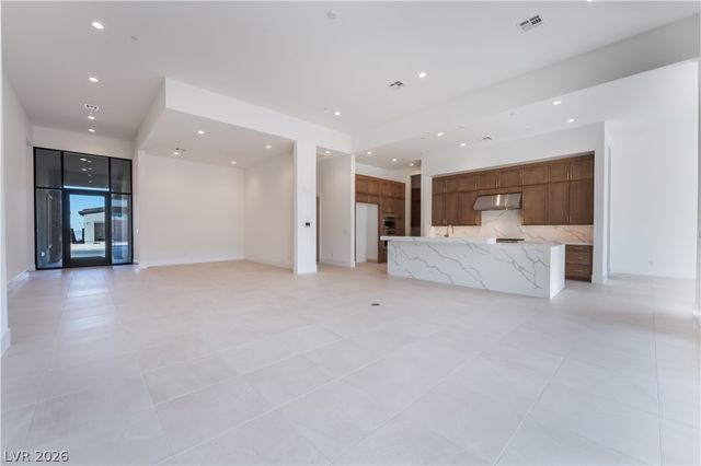 229 Grange Creek Lane, Las Vegas, NV 89138