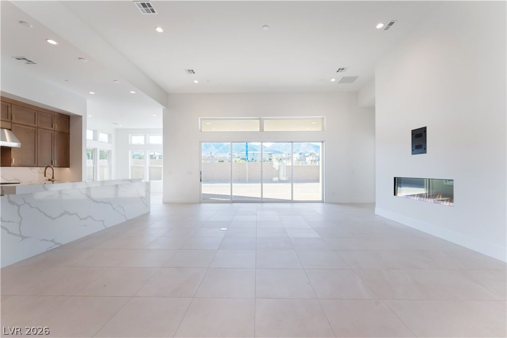 229 Grange Creek Lane, Las Vegas, NV 89138 — photo 5