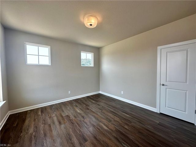 316 Station DR, Suffolk, VA 23434