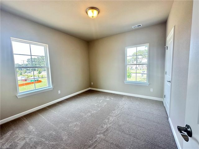 316 Station DR, Suffolk, VA 23434