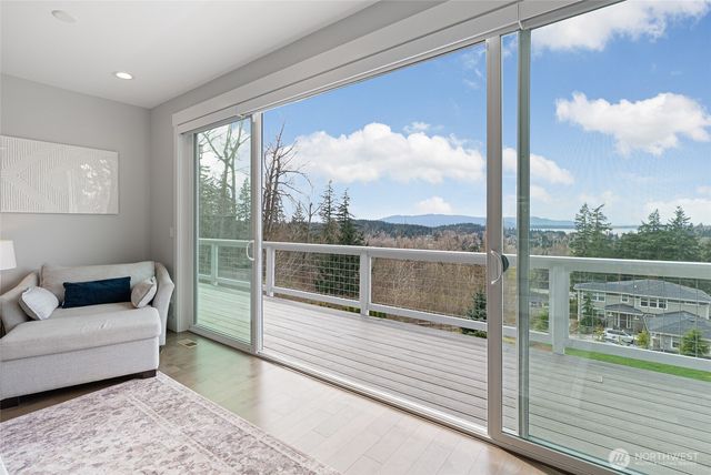 1225 34th St, Bellingham, WA 98229