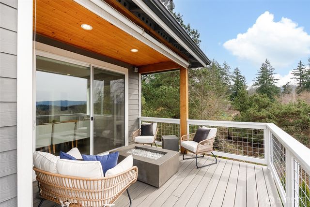 1225 34th St, Bellingham, WA 98229