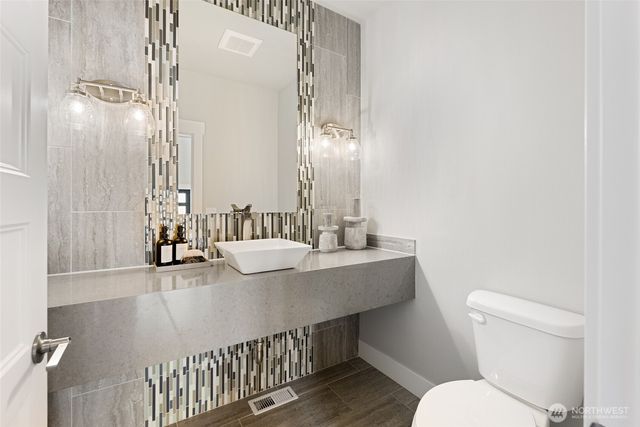 1225 34th St, Bellingham, WA 98229