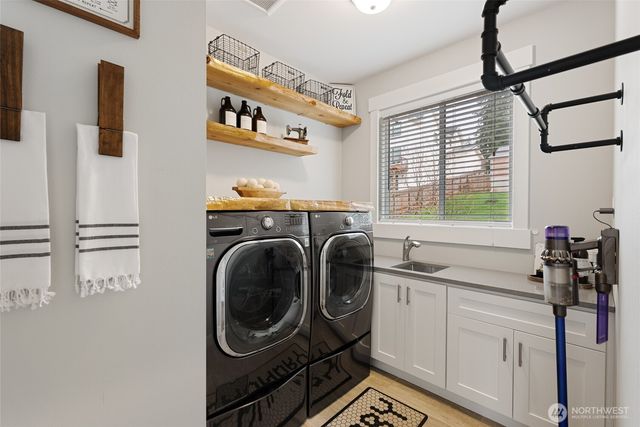 1225 34th St, Bellingham, WA 98229