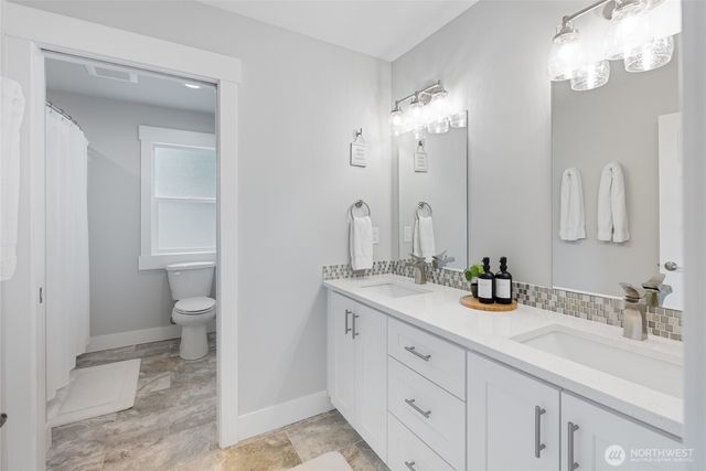 1225 34th St, Bellingham, WA 98229