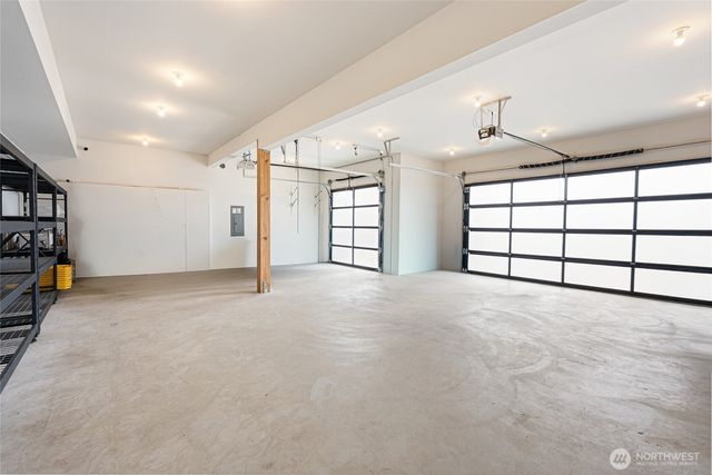 1225 34th St, Bellingham, WA 98229