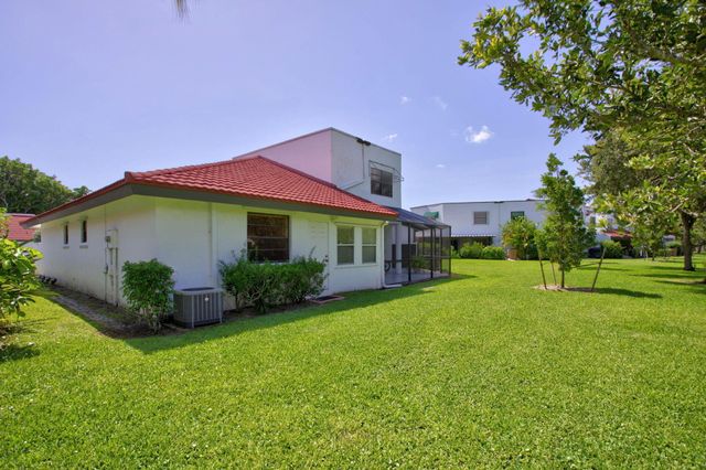 353 NW 36th Avenue, Deerfield Beach, FL 33442