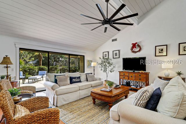 43 Woodbine Pl, Hilton Head Island, SC 29928