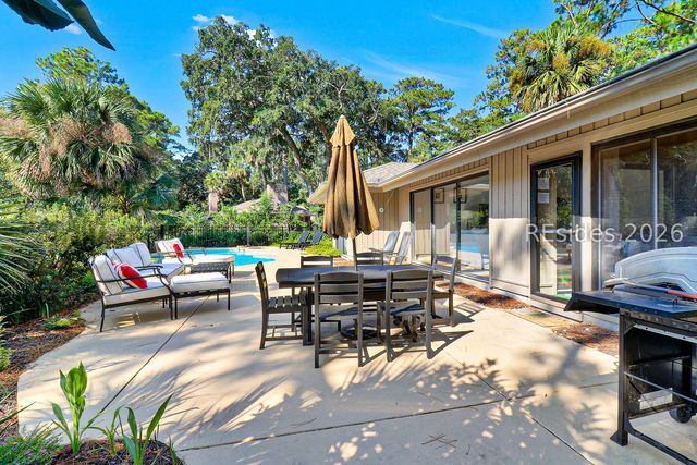 43 Woodbine Pl, Hilton Head Island, SC 29928