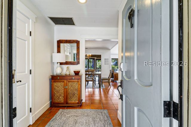 43 Woodbine Pl, Hilton Head Island, SC 29928