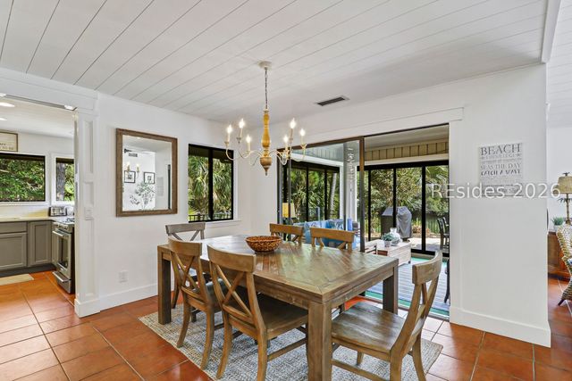 43 Woodbine Pl, Hilton Head Island, SC 29928