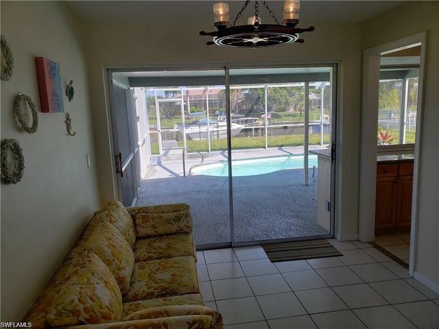 1305 SE 21st ST, Cape Coral, FL 33990