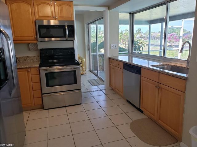 1305 SE 21st ST, Cape Coral, FL 33990