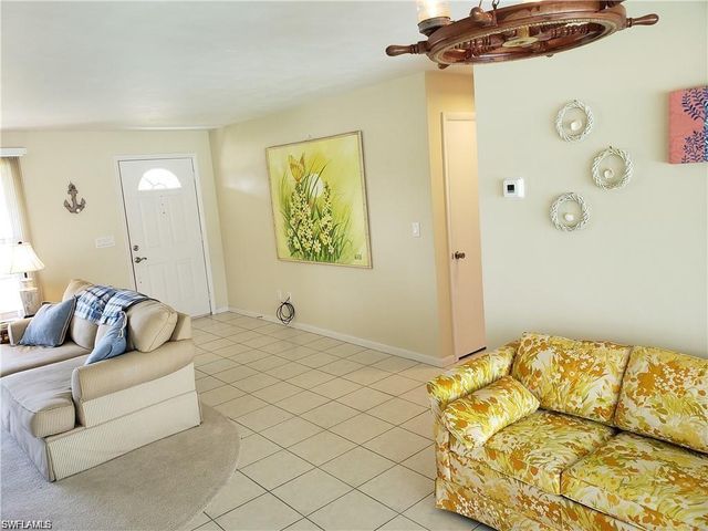 1305 SE 21st ST, Cape Coral, FL 33990