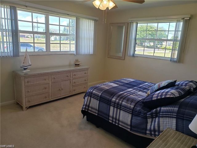 1305 SE 21st ST, Cape Coral, FL 33990