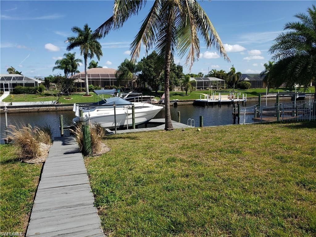 1305 SE 21st ST, Cape Coral, FL 33990