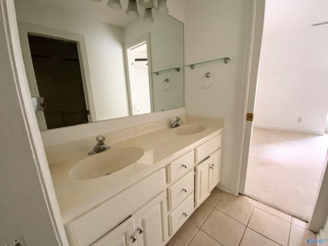 903 SW Jessie Drive, Decatur, AL 35603