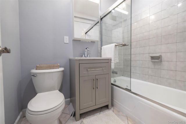 250 W Merrick Road 1E, Freeport, NY 11520